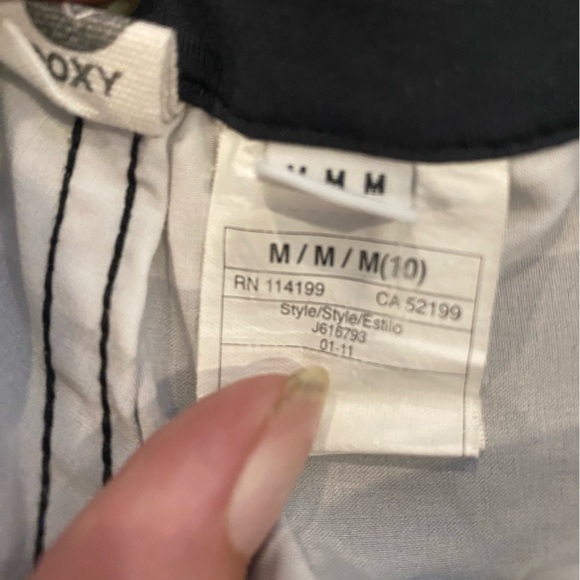 Roxy size medium shorts - Picture 3 of 3